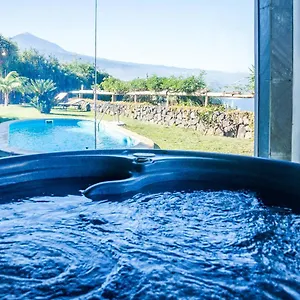 https://casa-las-riquelas.tenerifehoteles.net